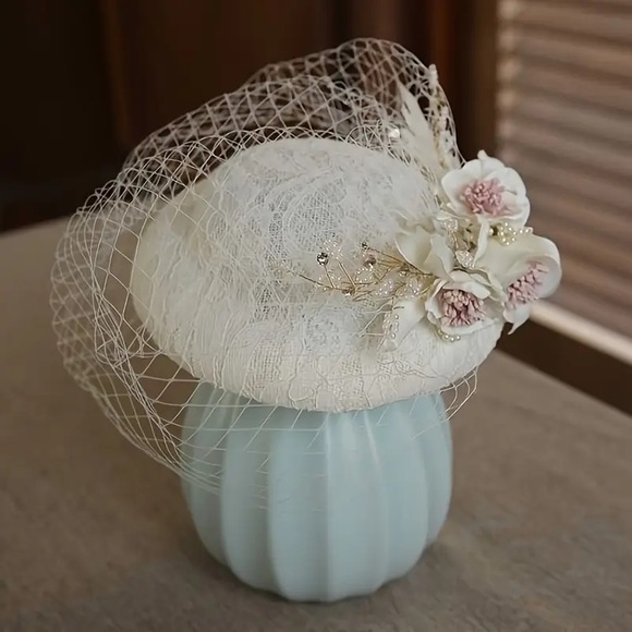 BHLDN Accessories - Wedding Fascinator Vintage Style w Birdcage Veil & Floral Accents